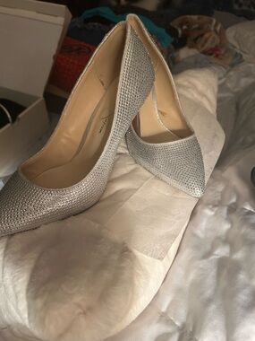 Jessica Simpson Silver Crystal Pointed Toe Stiletto Pumps
